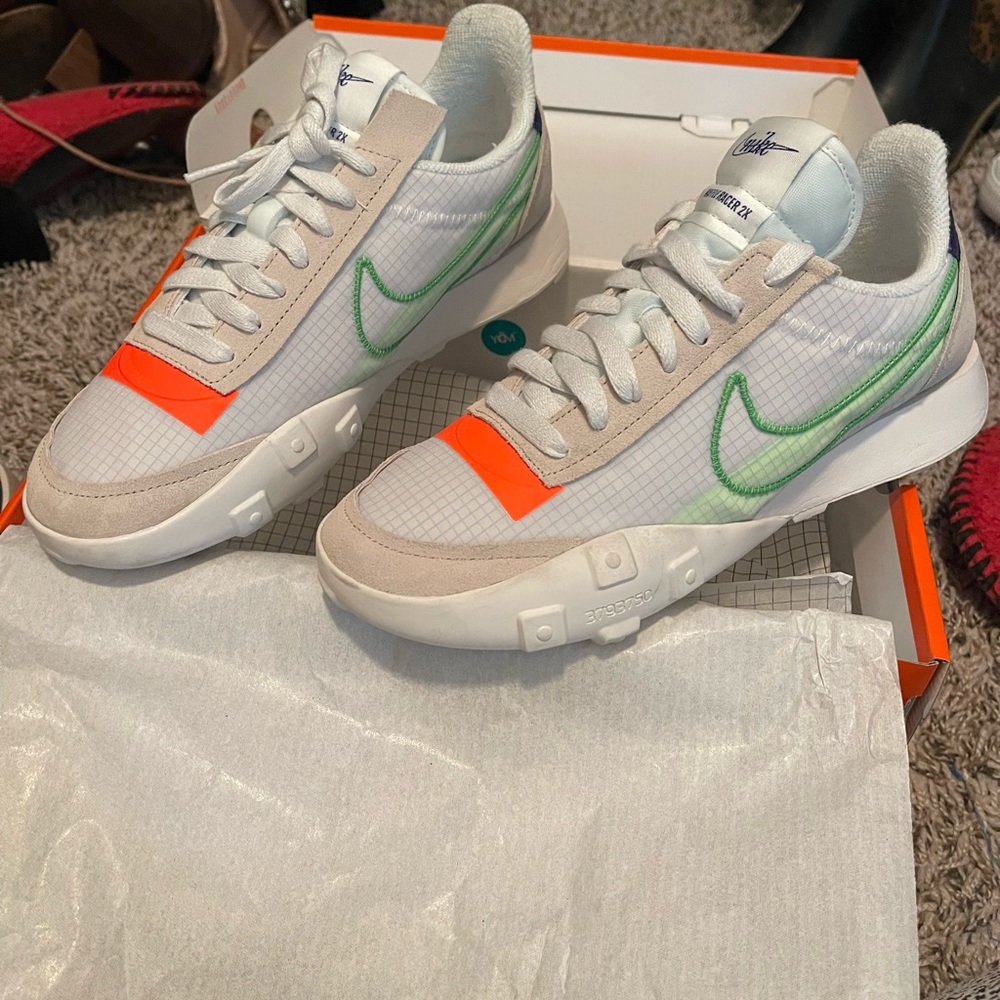 Women’s Nike Waffle Racer 2X Neon size 8.5